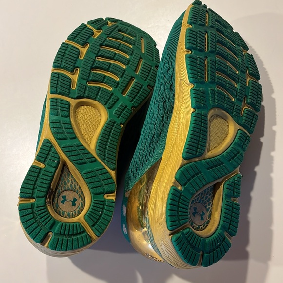 Under Armour Hovr Sonic Norte Dame Irish shoes - Picture 5 of 7